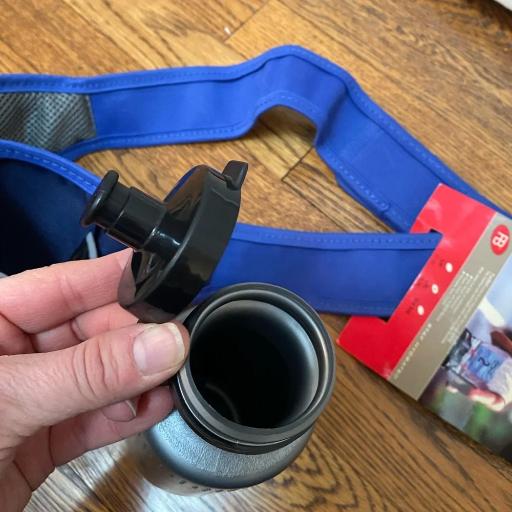 NWT Running Hydration FuelBelt (L/XL) in Blue